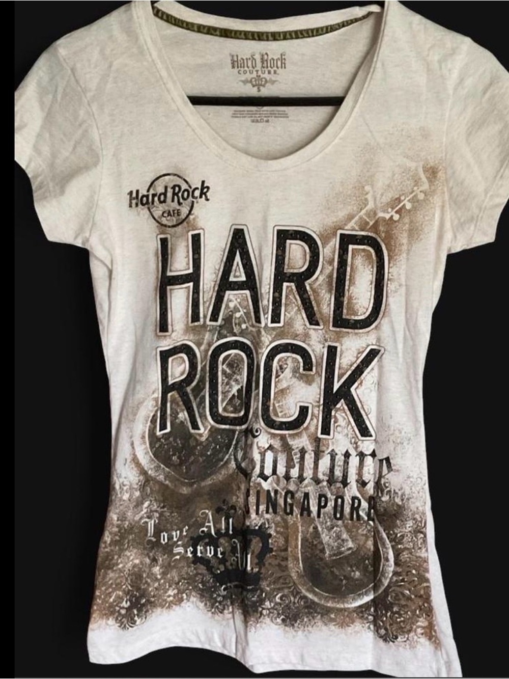 Hard Rock Cafe White Short-Sleeve Graphic Tee with Brown Accent